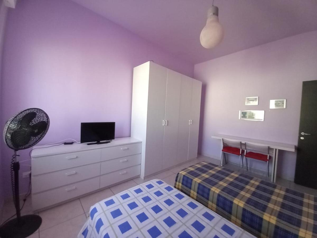 Affittacamere Appartamento colorato Ferrara Esterno foto